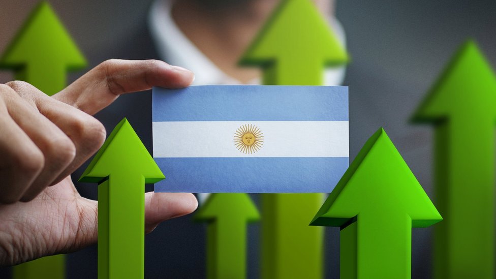 El riesgo país volvió a superar los 500 puntos y cayeron los bonos argentinos
