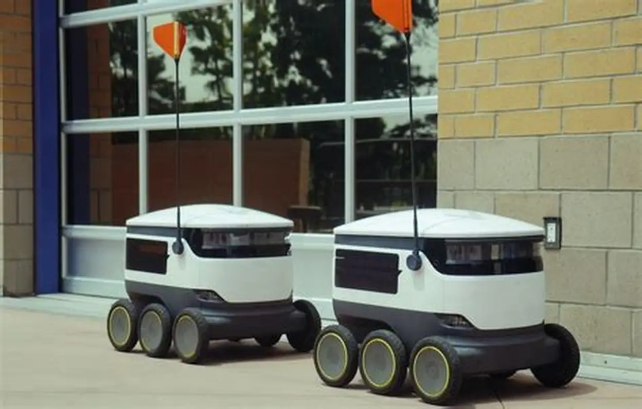 La Ciudad de Buenos Aires habilitó pruebas de autos autónomos y robots de reparto
