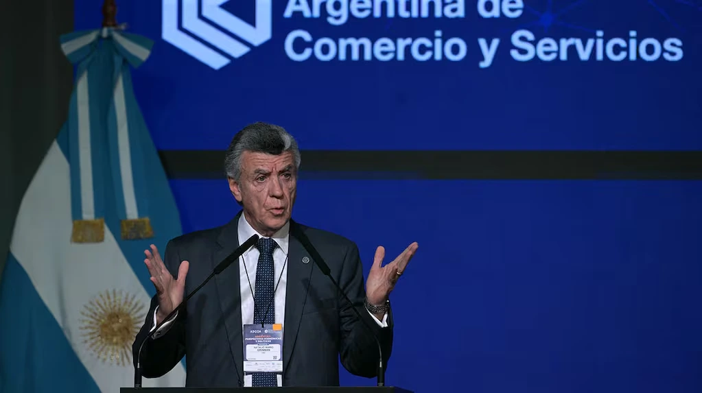 El presidente de la Cámara Argentina de Comercio respaldó el rumbo económico y cuestionó un posible regreso del kirchnerismo
