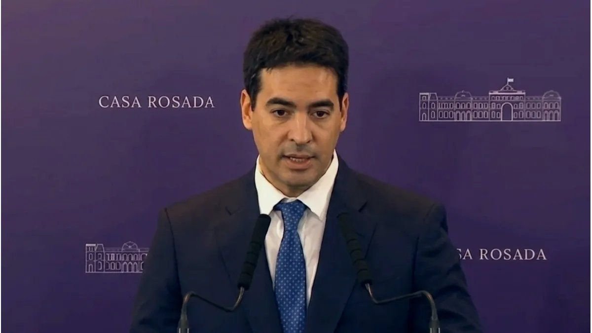 El Gobierno volvió a despegarse de Fernando Cerimedo y aseguró que no tiene vínculo con él desde 2023
